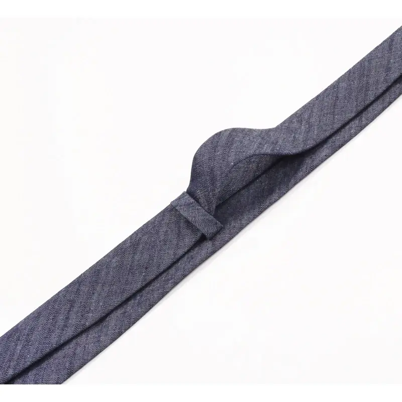 Reverse and finishing details of a necktie